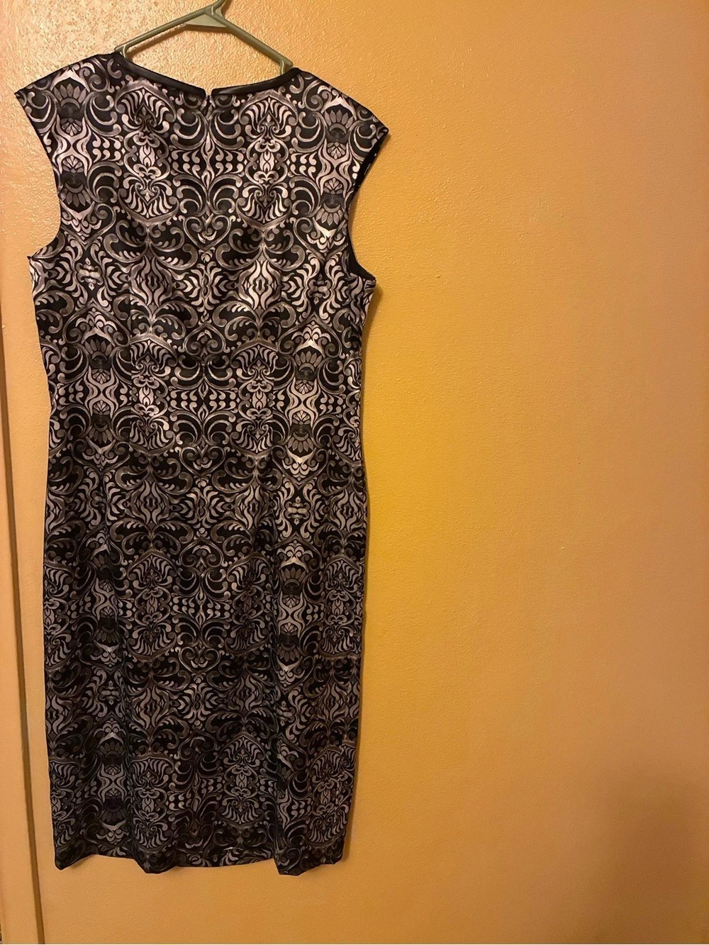 London Style Collection Paisley Midi Dress in Black & Gold Size 14 Like New
